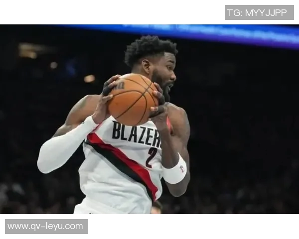 马祖拉赞杰伦布朗下半场表现出色关键进攻篮板助球队逆转胜利